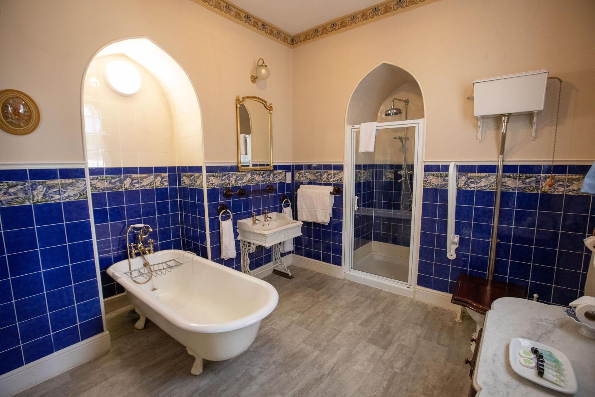 ברומסגרוב Grafton Manor Hotel מראה חיצוני תמונה