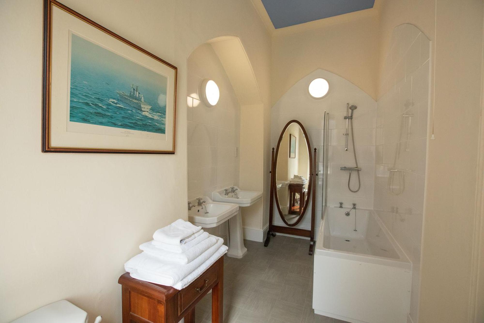 ברומסגרוב Grafton Manor Hotel מראה חיצוני תמונה